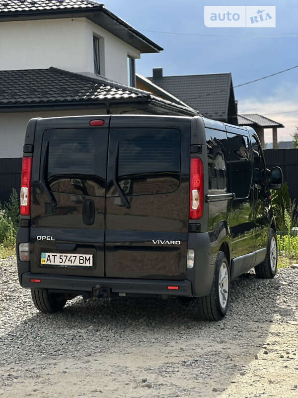 Мінівен Opel Vivaro 2007 в Коломиї