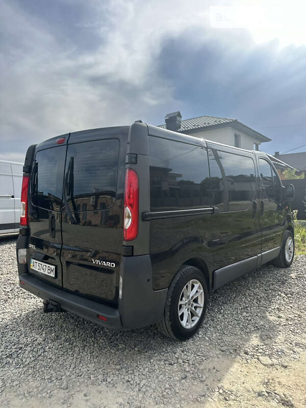 Мінівен Opel Vivaro 2007 в Коломиї