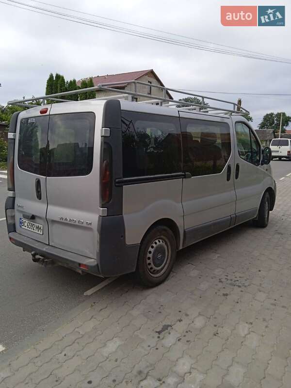 Минивэн Opel Vivaro 2002 в Яворове