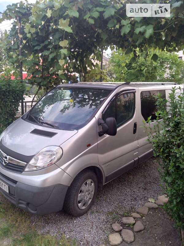 Мінівен Opel Vivaro 2010 в Львові