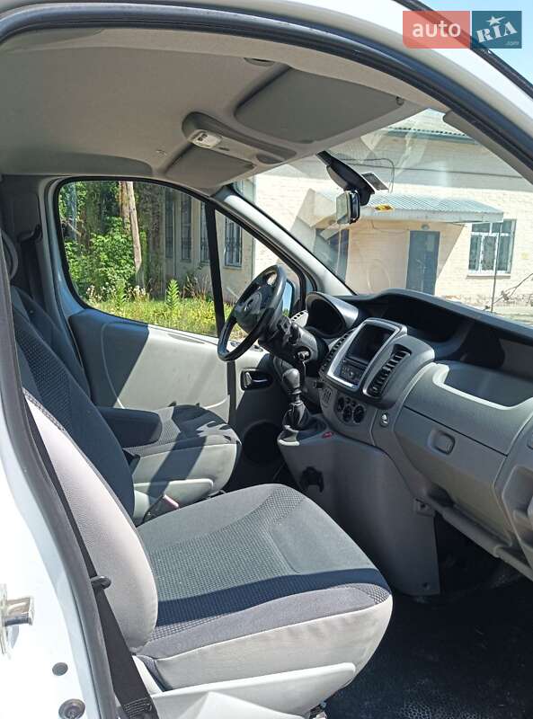 Минивэн Opel Vivaro 2013 в Прилуках