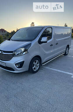 Грузовой фургон Opel Vivaro 2017 в Мостиске