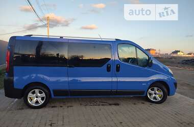 Мінівен Opel Vivaro 2011 в Умані