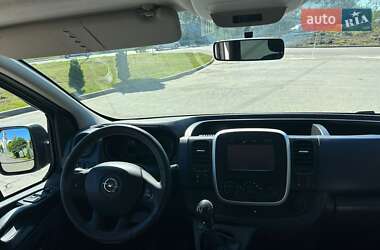 Мінівен Opel Vivaro 2015 в 