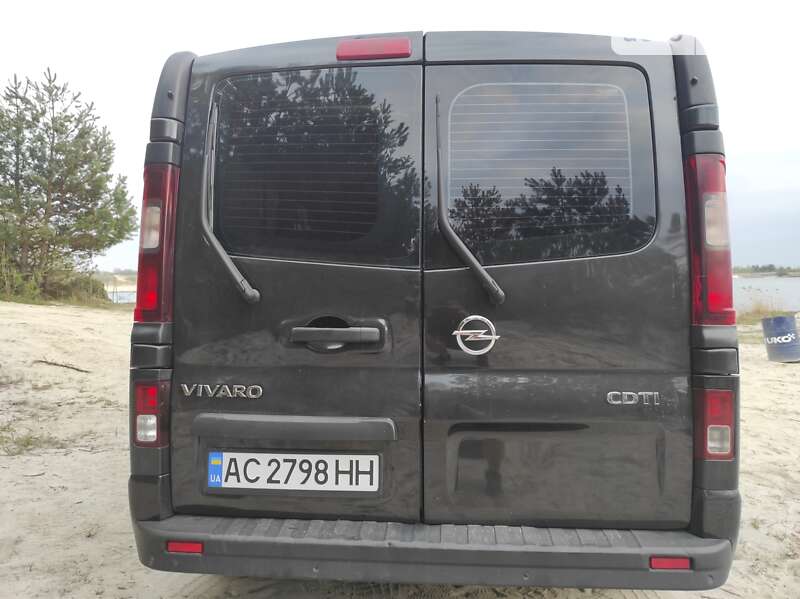 Мінівен Opel Vivaro 2015 в Львові