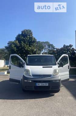 Грузопассажирский фургон Opel Vivaro 2006 в Вараше