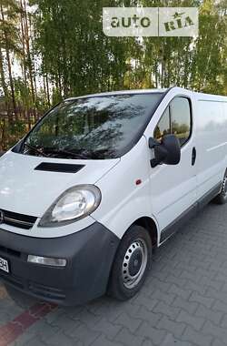 Грузовой фургон Opel Vivaro 2002 в Маневичах