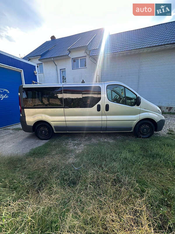 Мінівен Opel Vivaro 2013 в Ланчині