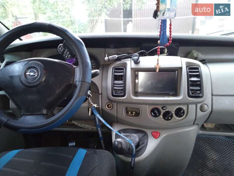 Мінівен Opel Vivaro 2001 в Самборі