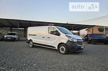 Грузовой фургон Opel Vivaro 2017 в Луцке