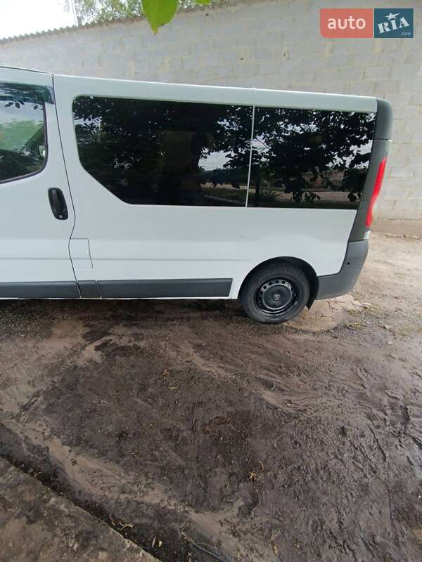 Мінівен Opel Vivaro 2012 в Компаніївці