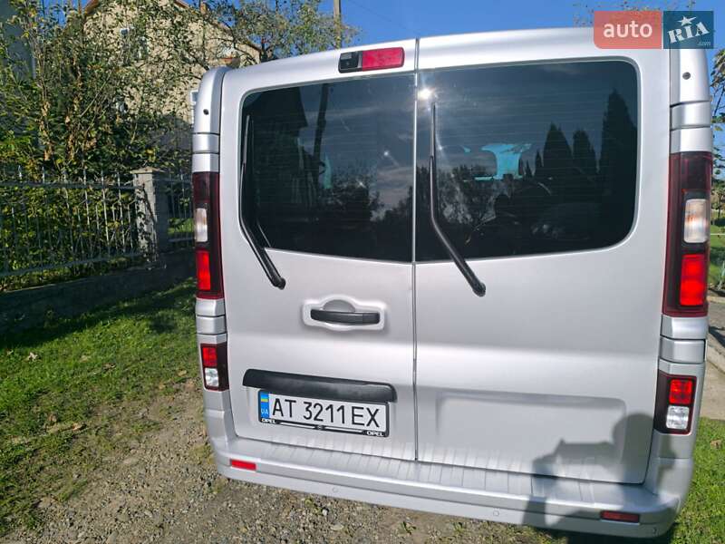 Мінівен Opel Vivaro 2017 в Дрогобичі