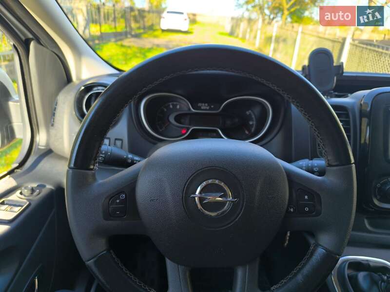 Мінівен Opel Vivaro 2017 в Дрогобичі