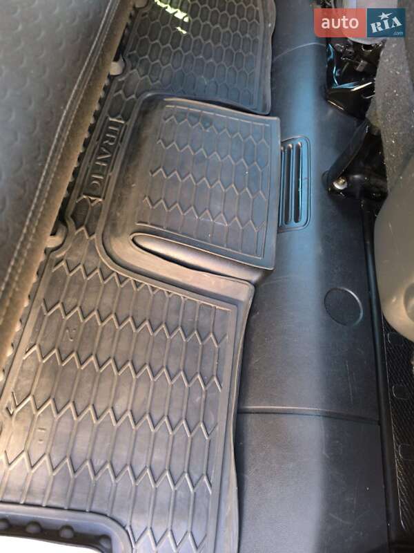 Мінівен Opel Vivaro 2017 в Дрогобичі