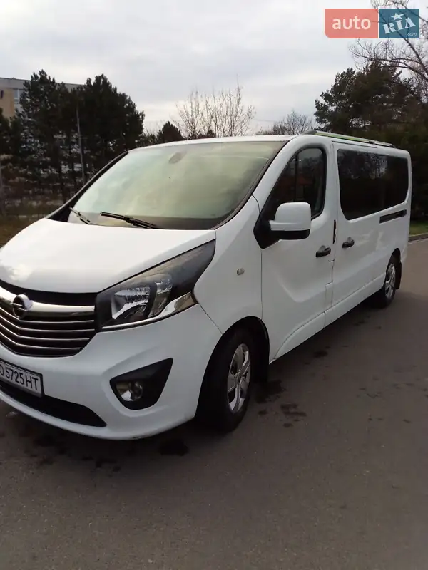 Opel Vivaro 2015
