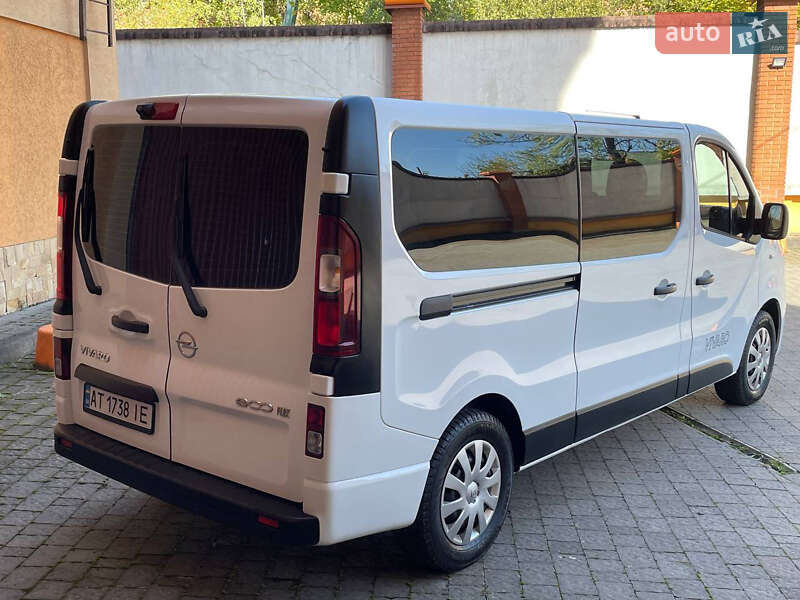 Мінівен Opel Vivaro 2016 в Коломиї
