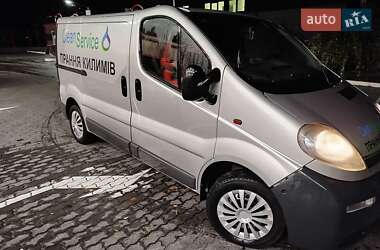 Вантажний фургон Opel Vivaro 2003 в Львові