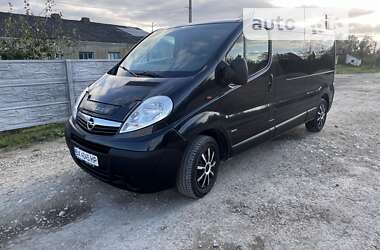 Opel Vivaro 2011