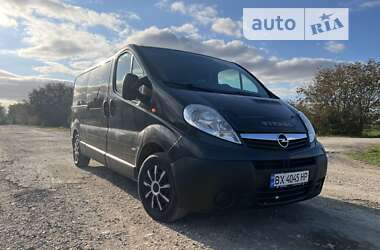 Минивэн Opel Vivaro 2011 в Новой Ушице