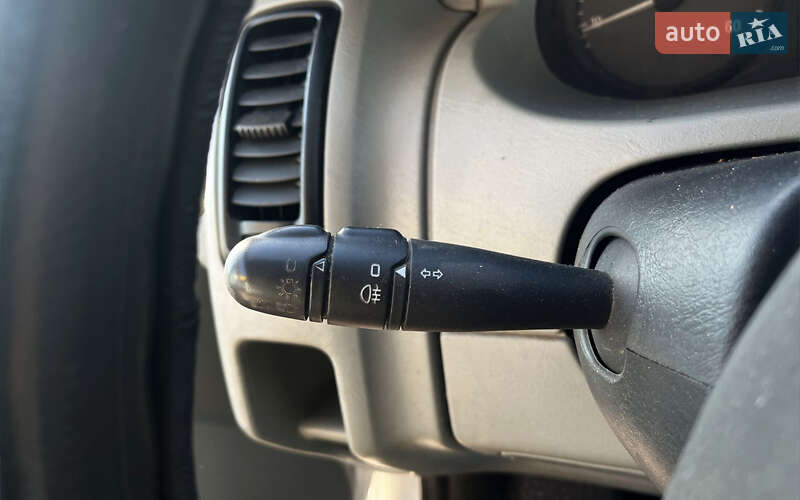 Минивэн Opel Vivaro 2006 в Мукачево