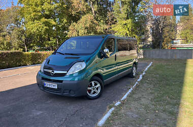 Минивэн Opel Vivaro 2011 в Киеве