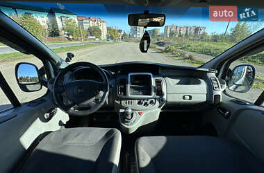 Мінівен Opel Vivaro 2012 в 