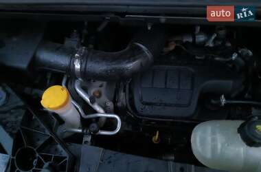 Минивэн Opel Vivaro 2016 в 