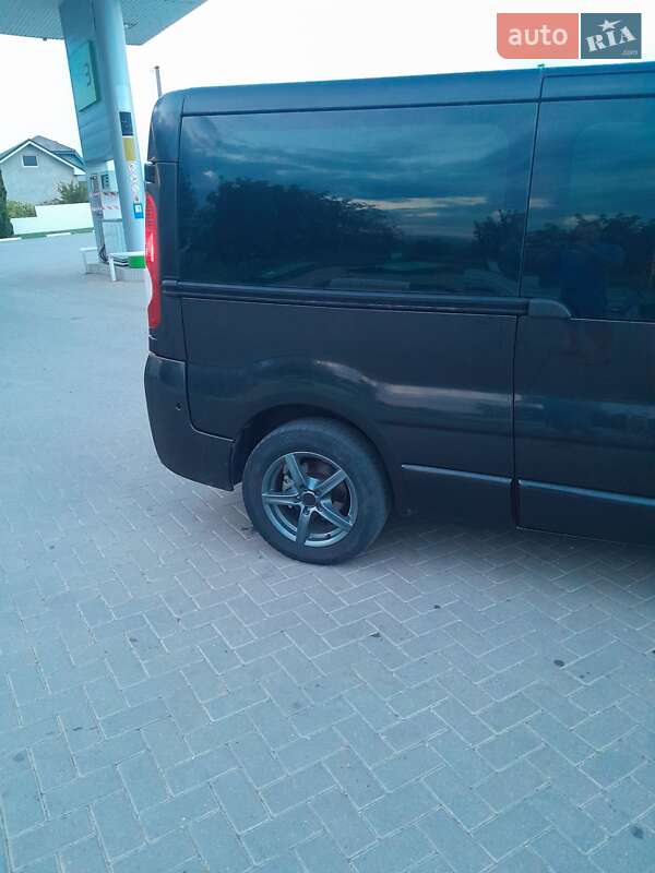 Минивэн Opel Vivaro 2007 в Городенке