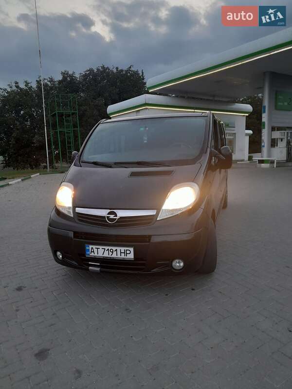 Минивэн Opel Vivaro 2007 в Городенке