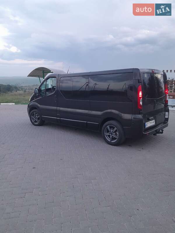 Минивэн Opel Vivaro 2007 в Городенке