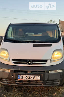 Грузовой фургон Opel Vivaro 2001 в Покровском