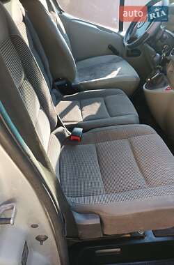 Минивэн Opel Vivaro 2005 в 