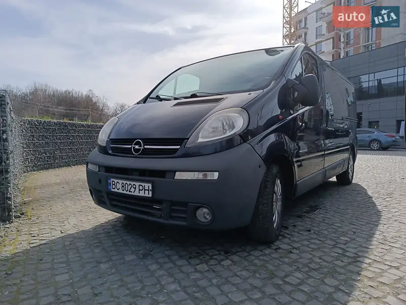 Минивэн Opel Vivaro 2003 в 