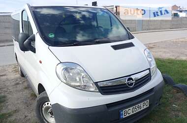 Вантажний фургон Opel Vivaro 2008 в Львові