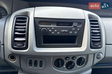 Грузовой фургон Opel Vivaro 2005 в 