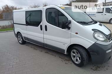 Грузопассажирский фургон Opel Vivaro 2005 в Шумске