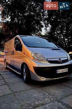 Вантажний фургон Opel Vivaro 2012 в Хотині