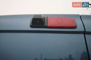Минивэн Opel Vivaro 2016 в 
