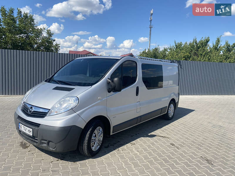 Минивэн Opel Vivaro 2013 в Доманевке
