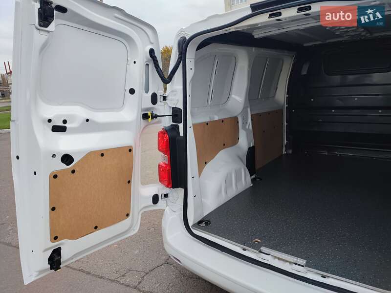 Грузовой фургон Opel Vivaro 2020 в Дубно