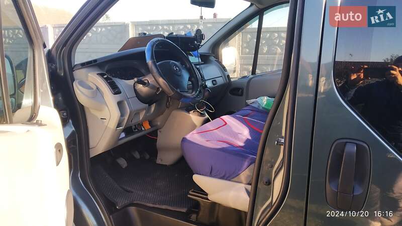 Мінівен Opel Vivaro 2005 в Луцьку