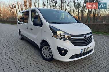 Мінівен Opel Vivaro 2015 в Луцьку