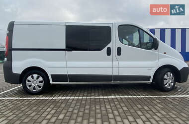 Вантажопасажирський фургон Opel Vivaro 2012 в Дубні