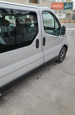 Минивэн Opel Vivaro 2011 в 