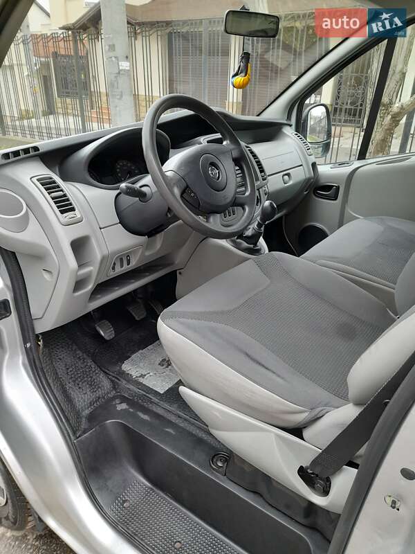 Минивэн Opel Vivaro 2011 в Одессе