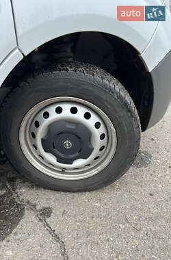 Мінівен Opel Vivaro 2011 в 