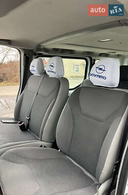 Мінівен Opel Vivaro 2011 в 