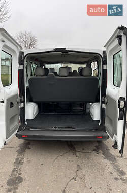 Мінівен Opel Vivaro 2011 в 