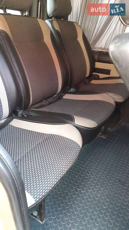 Минивэн Opel Vivaro 2004 в Тернополе