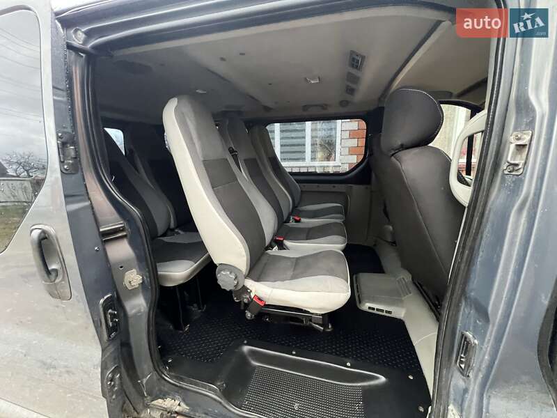 Мінівен Opel Vivaro 2012 в Ковелі